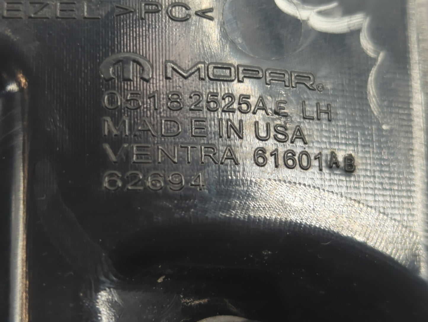 2011-2014 Chrysler 200 Tail Light Assembly Driver Left OEM P/N:05182525AE Fits Fits 2011 2012 2013 2014 OEM Used Auto Parts