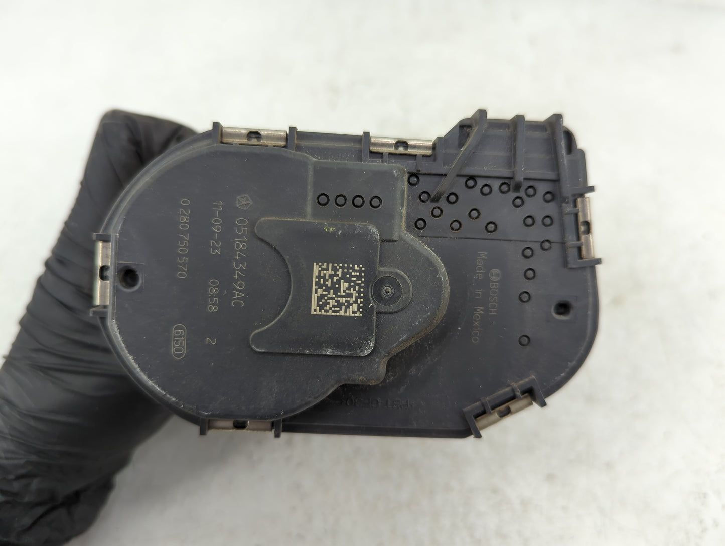 2011-2014 Chrysler 200 Throttle Body P/N:05184349AC Fits Fits 2007 2008 2009 2010 2011 2012 2013 2014 2015 2016 2017 2018 OE