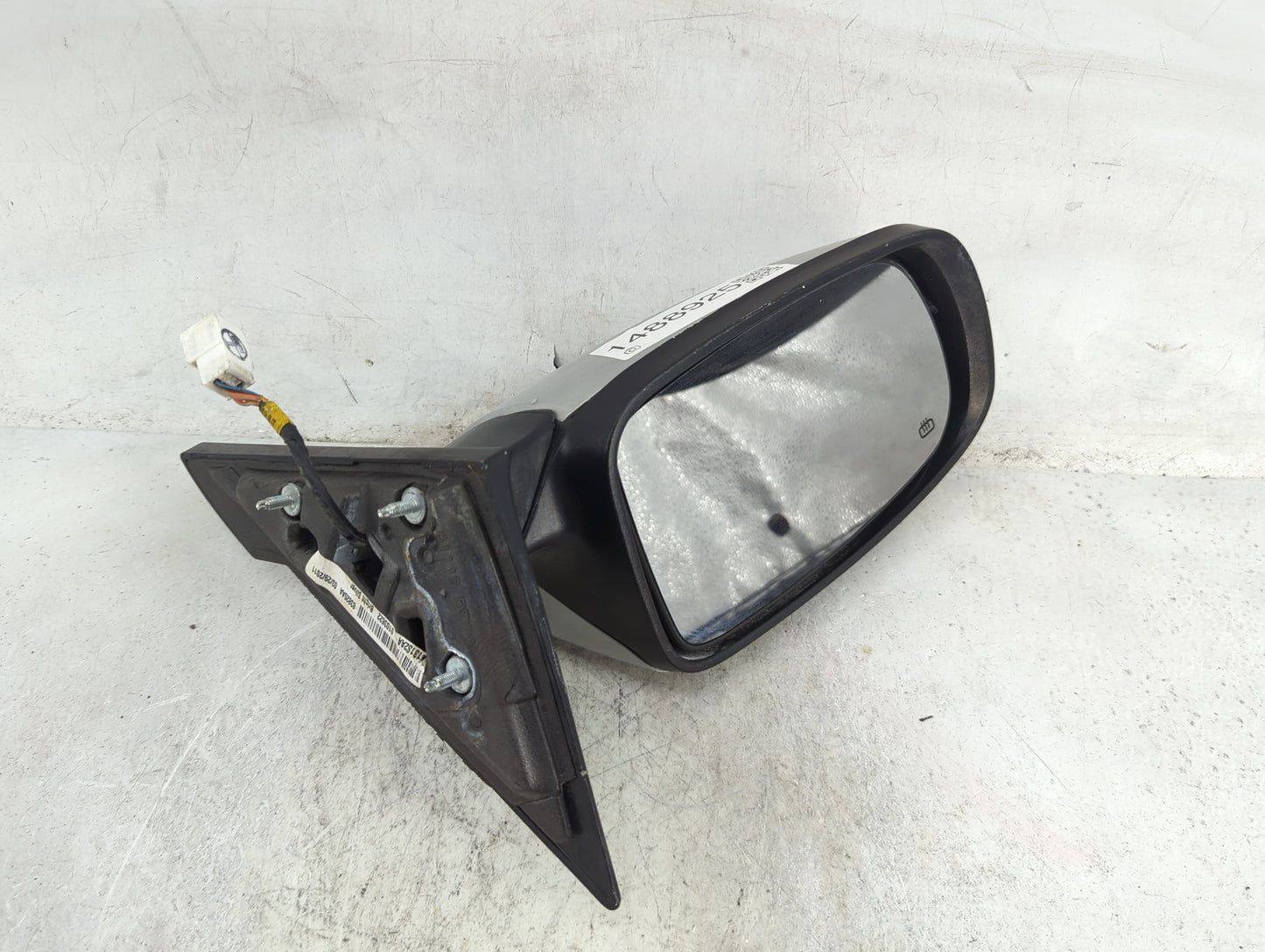 2011-2014 Chrysler 200 Driver Side View Mirror - Left Door Mirror OEM Used - Oemusedautoparts1.com