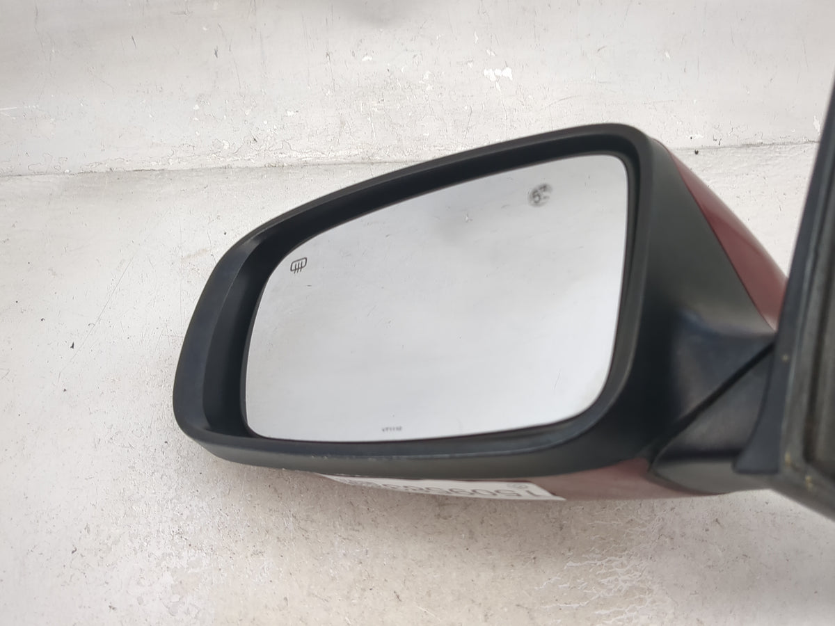 2011-2014 Chrysler 200 Driver Side View Mirror - Left Door Mirror OEM Used - Oemusedautoparts1.com