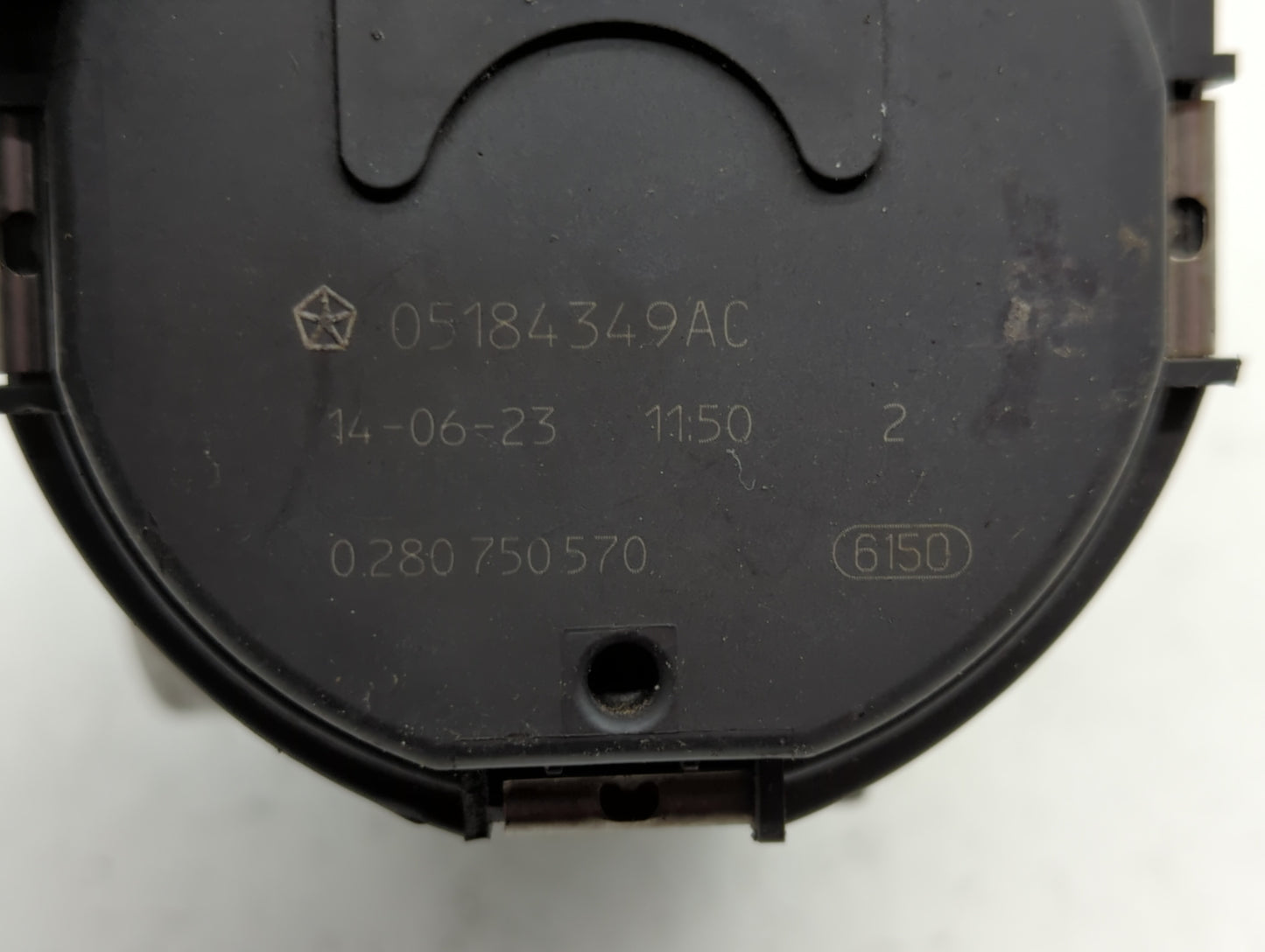 2011-2017 Chrysler 200 Throttle Body P/N:05184349AF 05184349AD, 05184349AB Fits Fits 2011 2012 2013 2014 2015 2016 2017 2018