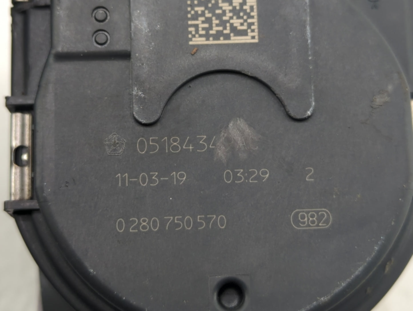 2011-2017 Chrysler 200 Throttle Body P/N:0 280 750 570 05184349AC Fits Fits 2011 2012 2013 2014 2015 2016 2017 2018 2019 OEM