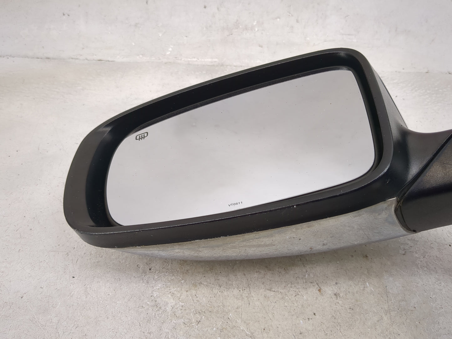 2011-2014 Chrysler 200 Driver Side View Mirror - Left Door Mirror OEM Used - Oemusedautoparts1.com