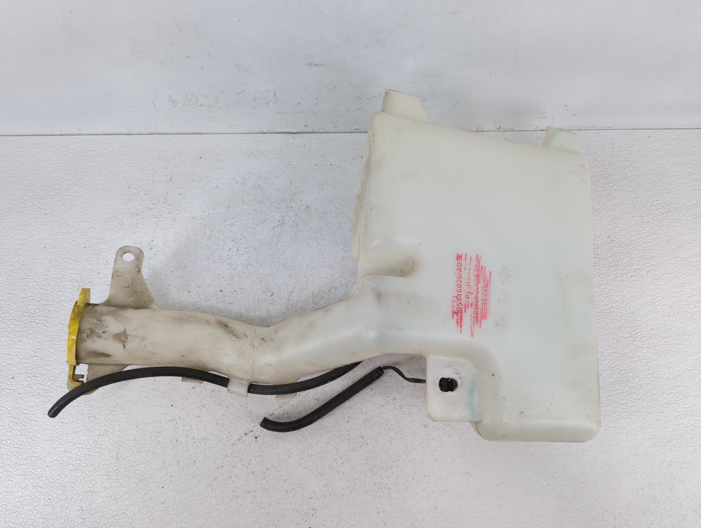 2011-2014 Chrysler 200 Windshield Washer Fluid Reservoir Bottle Oem - Oemusedautoparts1.com
