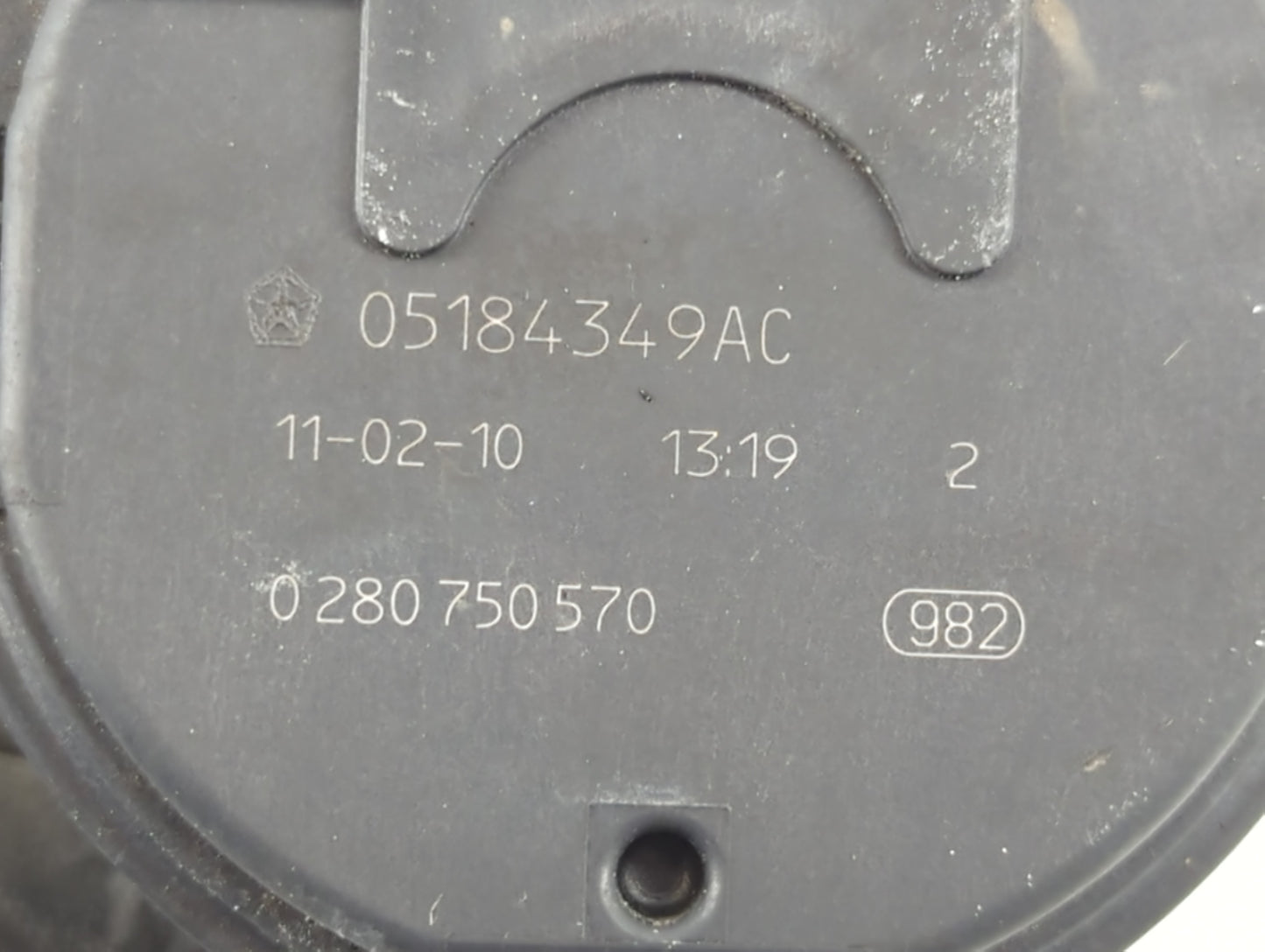 2011-2017 Chrysler 200 Throttle Body P/N:05184349AC Fits Fits 2011 2012 2013 2014 2015 2016 2017 2018 2019 2020 2021 2022 OE
