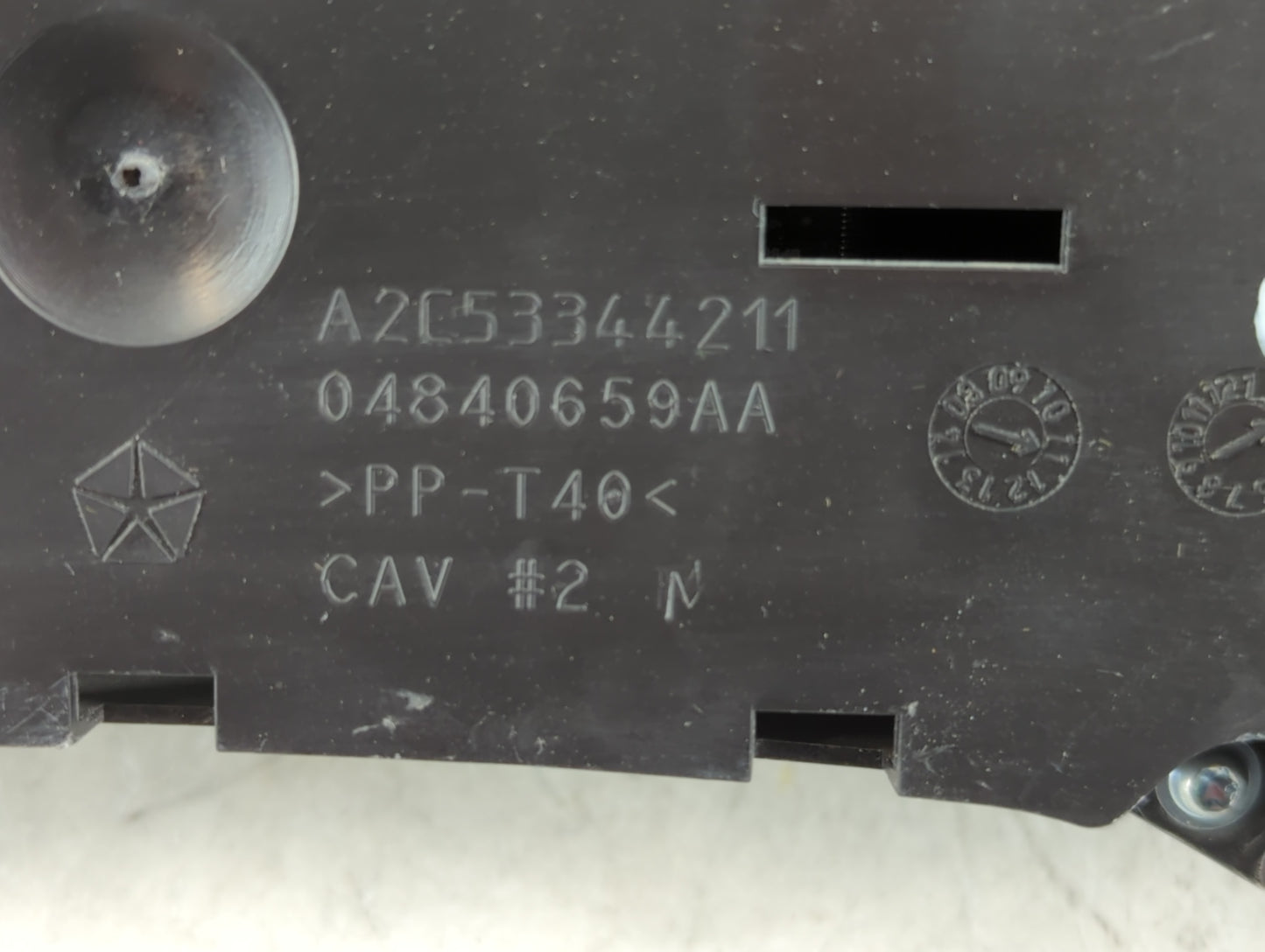 2011-2014 Chrysler 200 Instrument Cluster Speedometer Gauges P/N:04840659AA Fits Fits 2011 2012 2013 2014 OEM Used Auto Part