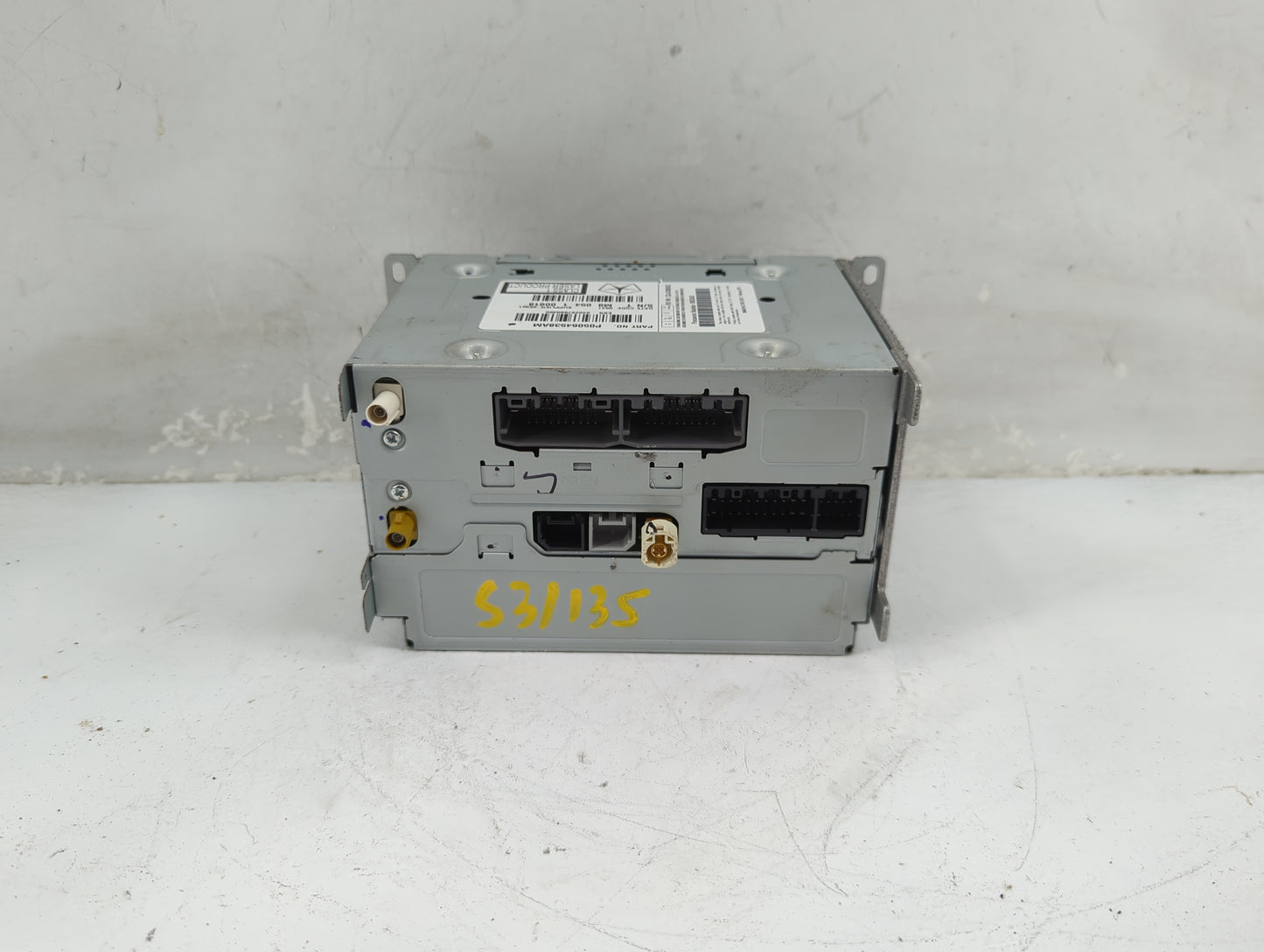 2011 Chrysler 300 Radio AM FM Cd Player Receiver Replacement P/N:P05064538AM CQ-UC00E0GX Fits OEM Used Auto Parts - Oemuseda