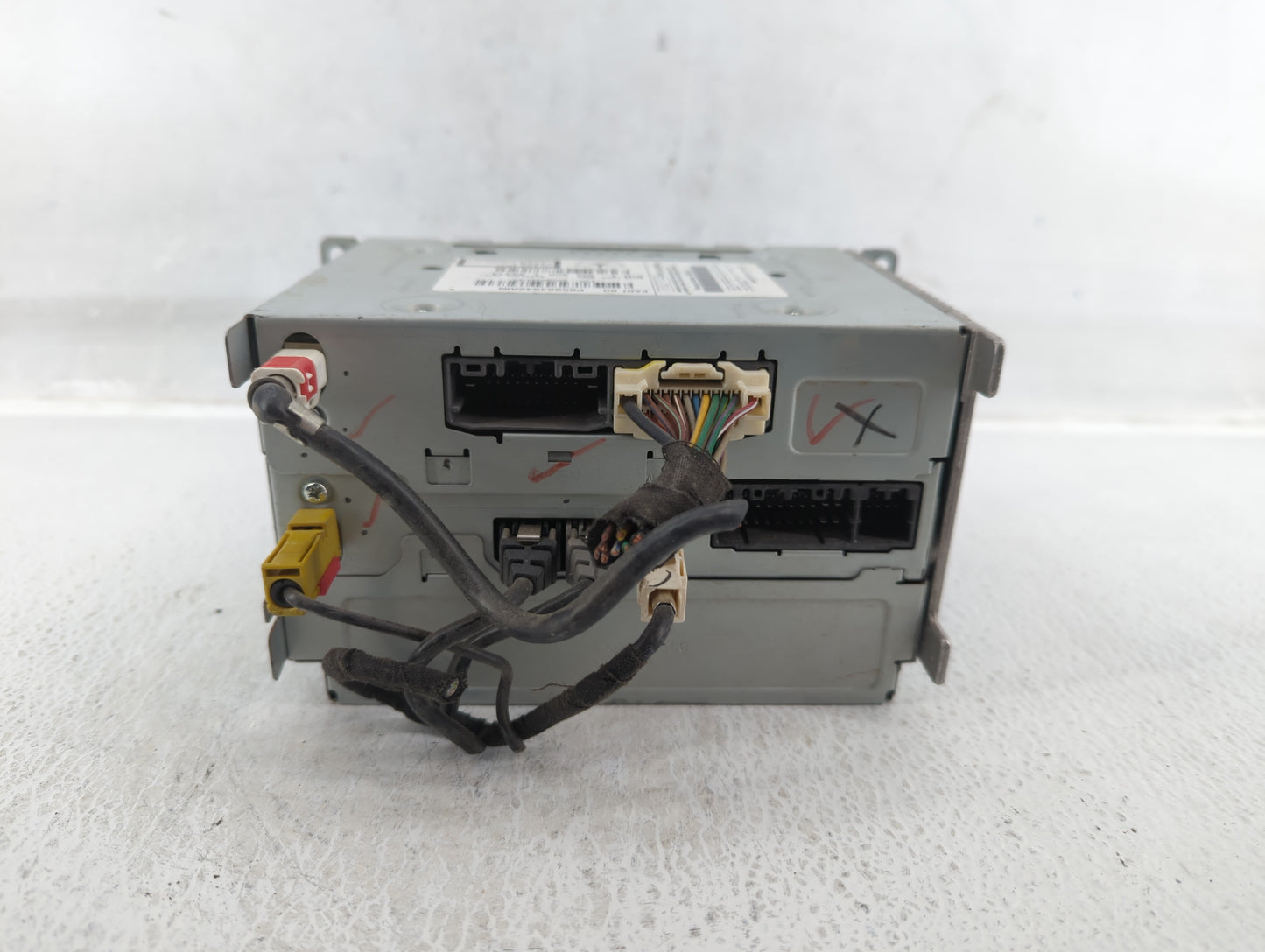 2011-2011 Chrysler 300 Am Fm Cd Player Radio Receiver - Oemusedautoparts1.com