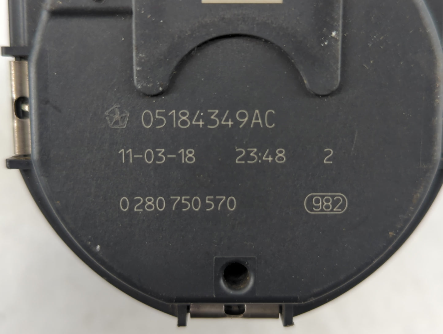 2011-2022 Chrysler 300 Throttle Body P/N:0 280 750 570 05184349AC Fits OEM Used Auto Parts - Oemusedautoparts1.com