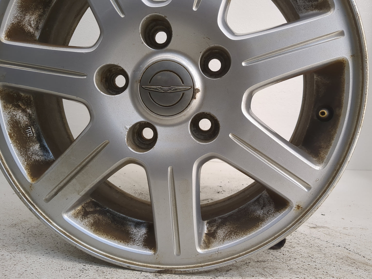 2011-2012 Chrysler Town & Country Oem Wheel Rim - Oemusedautoparts1.com