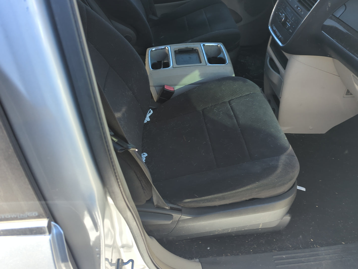 2011-2016 Chrysler Town & Country Passenger Front Seat Oem - Oemusedautoparts1.com