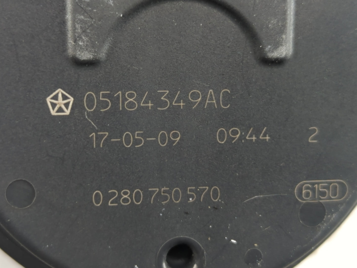 2011-2016 Chrysler Town & Country Throttle Body P/N:05184349AC Fits OEM Used Auto Parts - Oemusedautoparts1.com