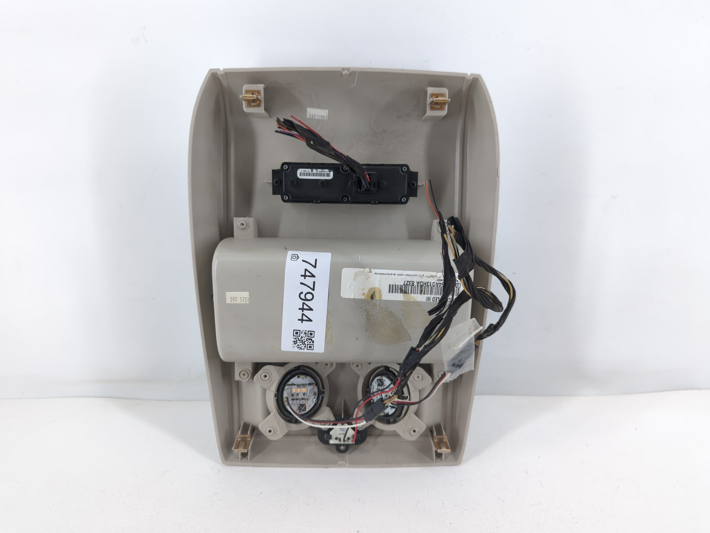2011 Chrysler Town & Country Overhead Roof Console - Oemusedautoparts1.com