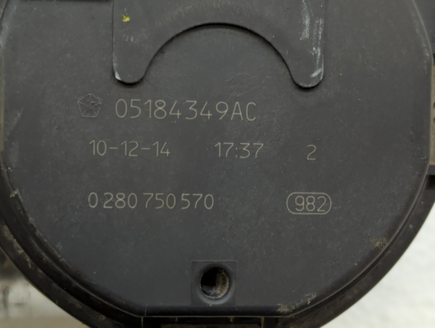 2011 Dodge Caravan Throttle Body P/N:05184349AC 05184349AE, 05184349AF Fits Fits 2012 2013 2014 2015 2016 2017 2018 2019 OEM