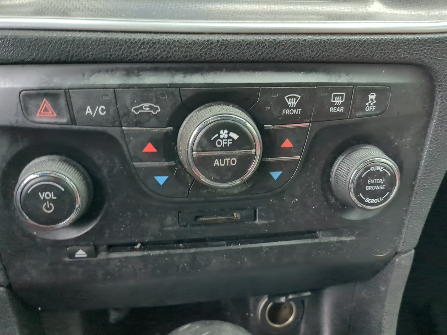 2011-2012 Dodge Charger Climate Control Module Temperature AC/Heater Replacement Fits Fits 2011 2012 OEM Used Auto Parts - O