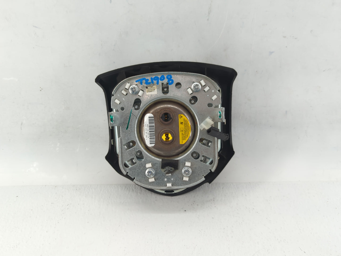 2011 Dodge Journey Air Bag Driver Left Steering Wheel Mounted Fits OEM Used Auto Parts - Oemusedautoparts1.com