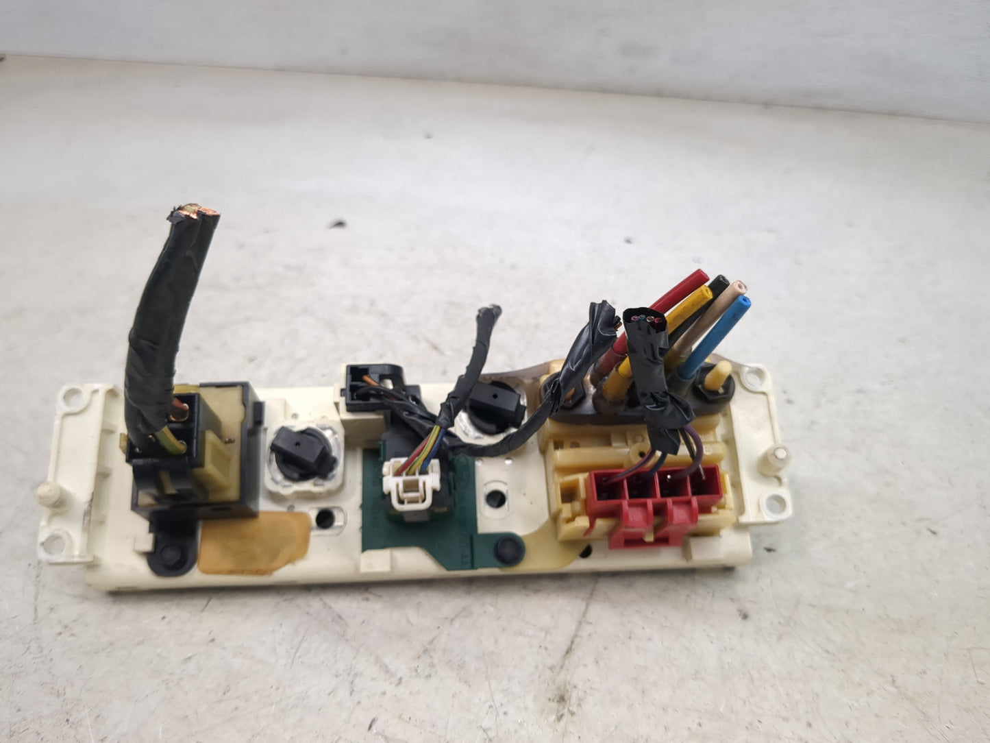 1998-2011 Ford Crown Victoria Climate Control Module Temperature AC/Heater Replacement P/N:XW7H-19C733-AA Fits OEM Used Auto