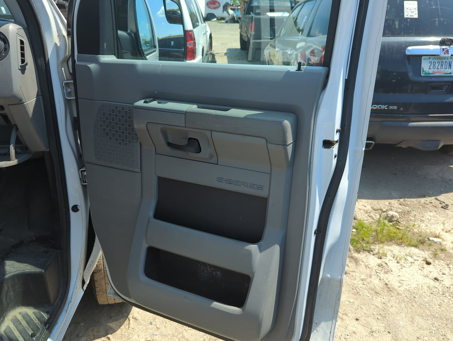 Door Panels 2011 FORD E-350 SUPER DUTY - Oemusedautoparts1.com