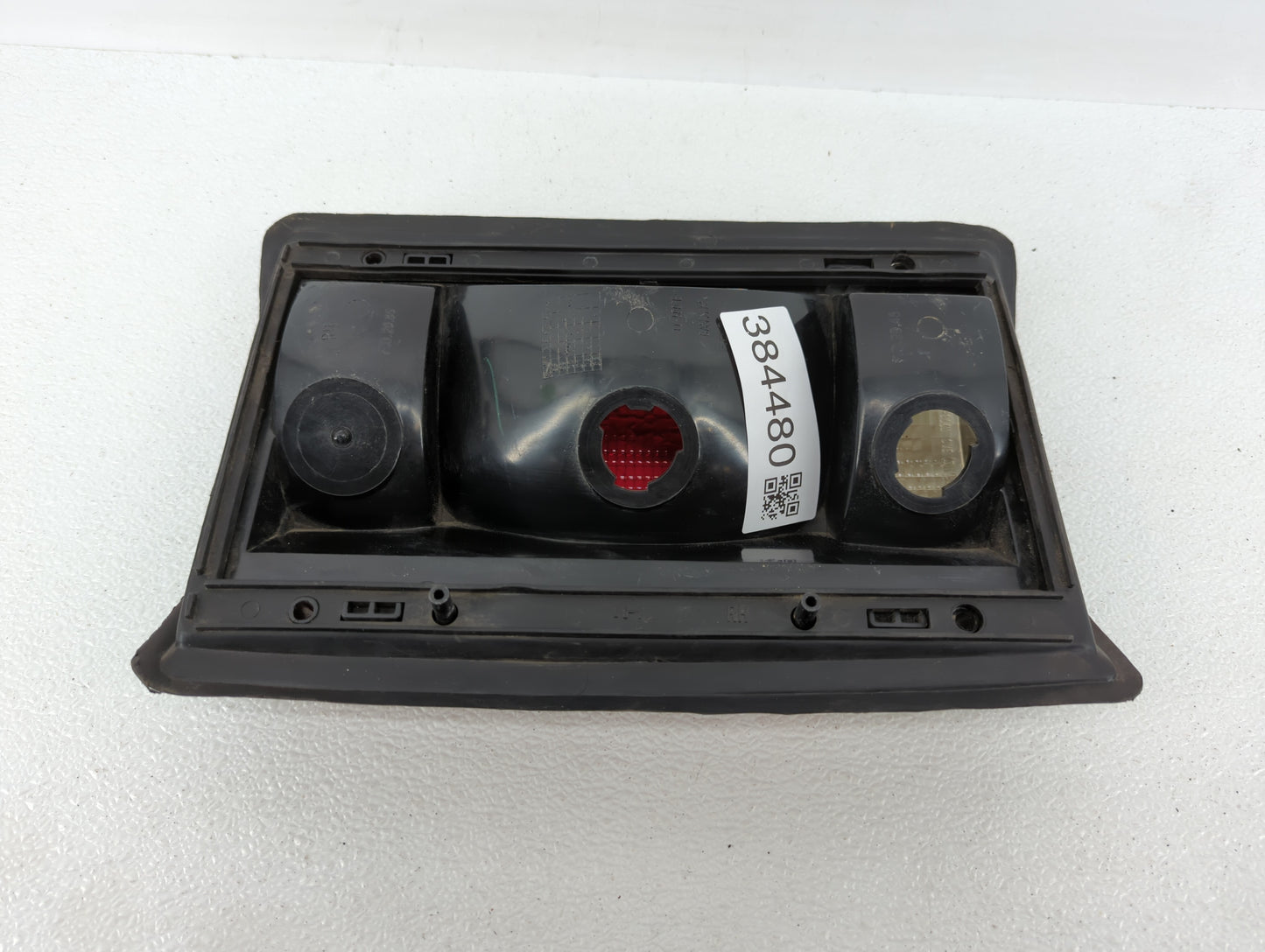 2005-2014 Ford E-350 Super Duty Tail Light Assembly Passenger Right OEM P/N:F7UB-13440-AA Fits OEM Used Auto Parts - Oemused