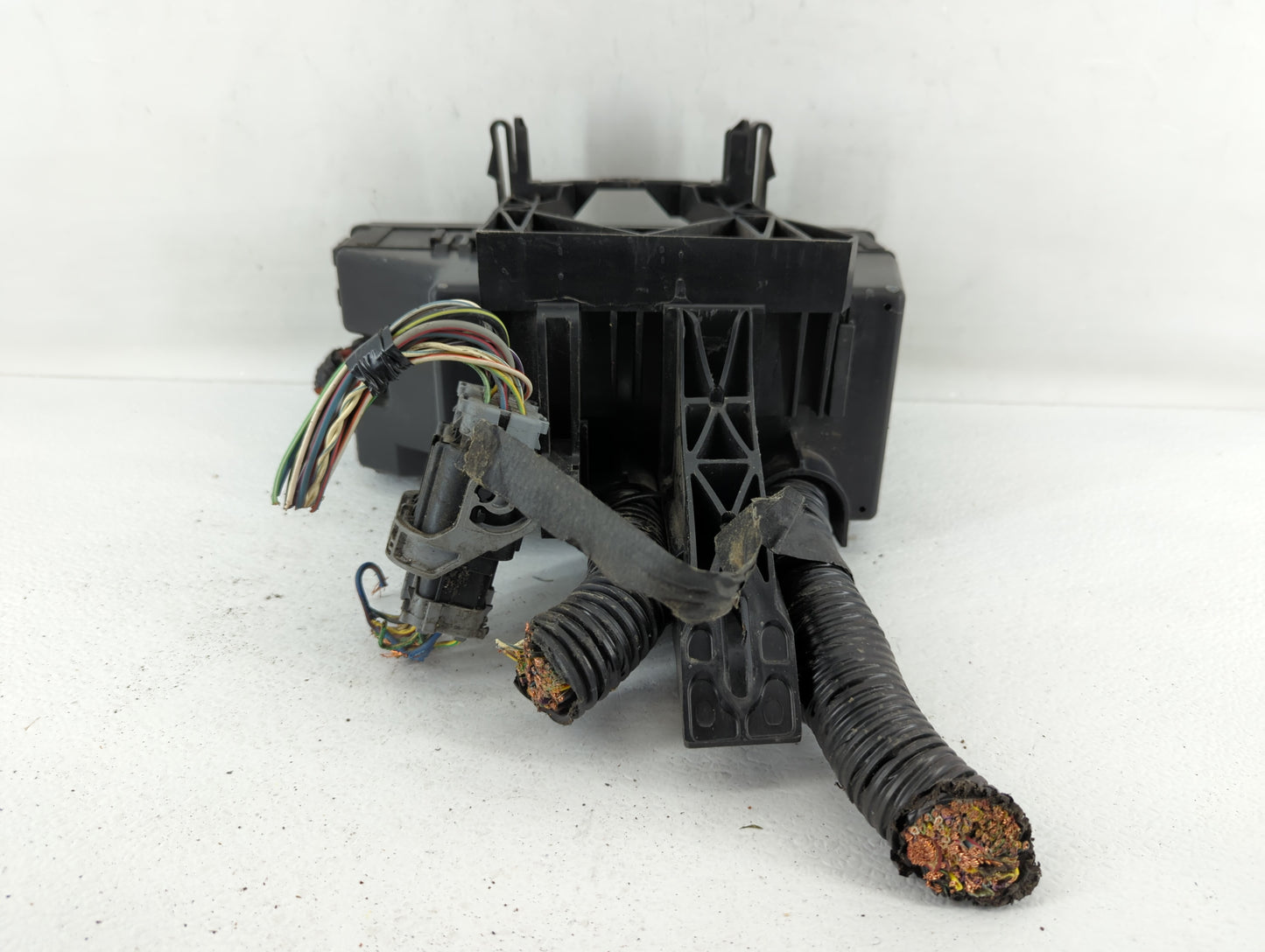 2011 Ford Edge Fusebox Fuse Box Panel Relay Module P/N:BT4T-14290-JG BT4T-14290-GF, BT4T-14290-GE Fits OEM Used Auto Parts -