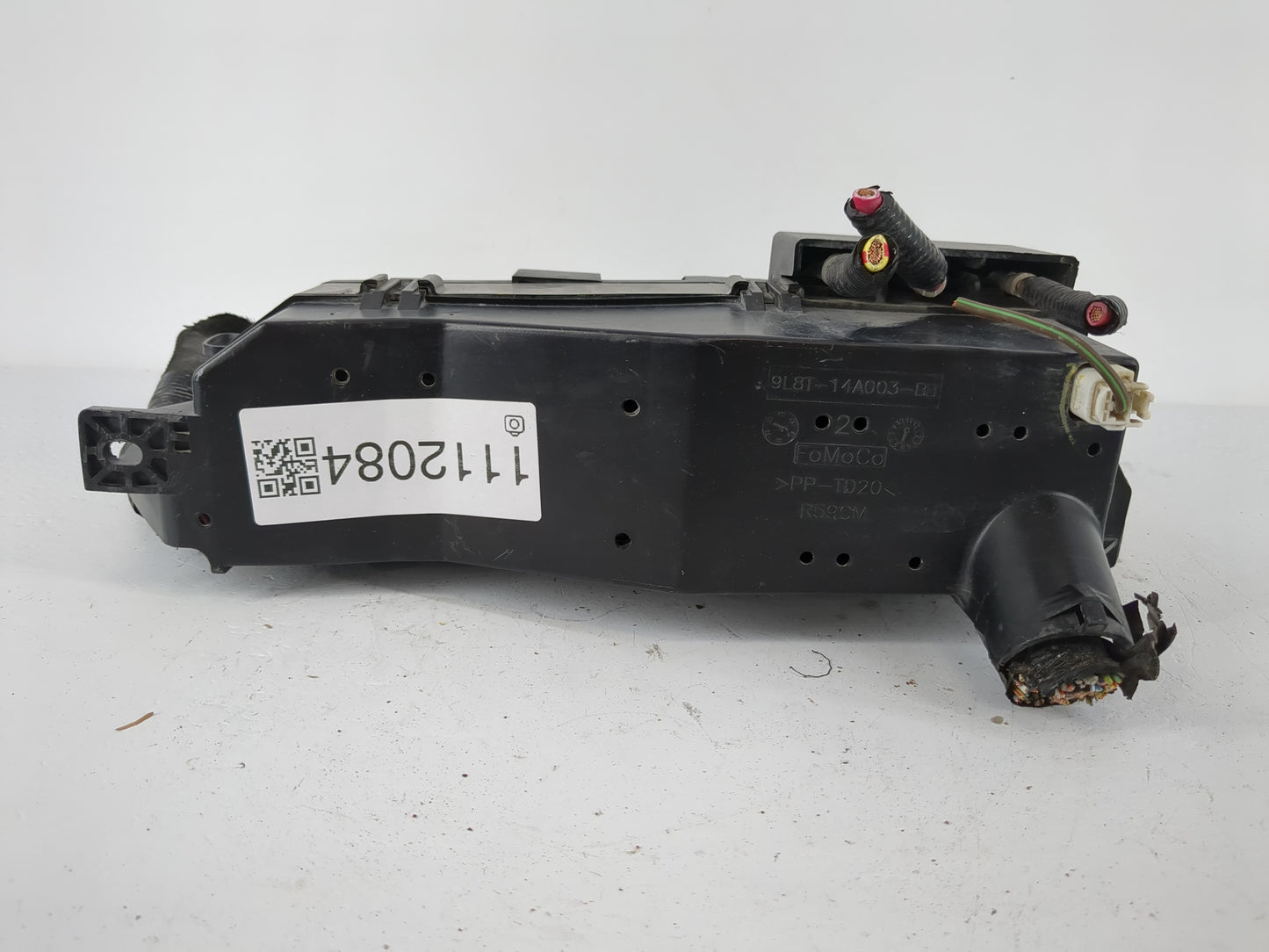 2011-2012 Ford Escape Fusebox Fuse Box Panel Relay Module P/N:9L8T-14A003-BB Fits Fits 2011 2012 OEM Used Auto Parts - Oemus