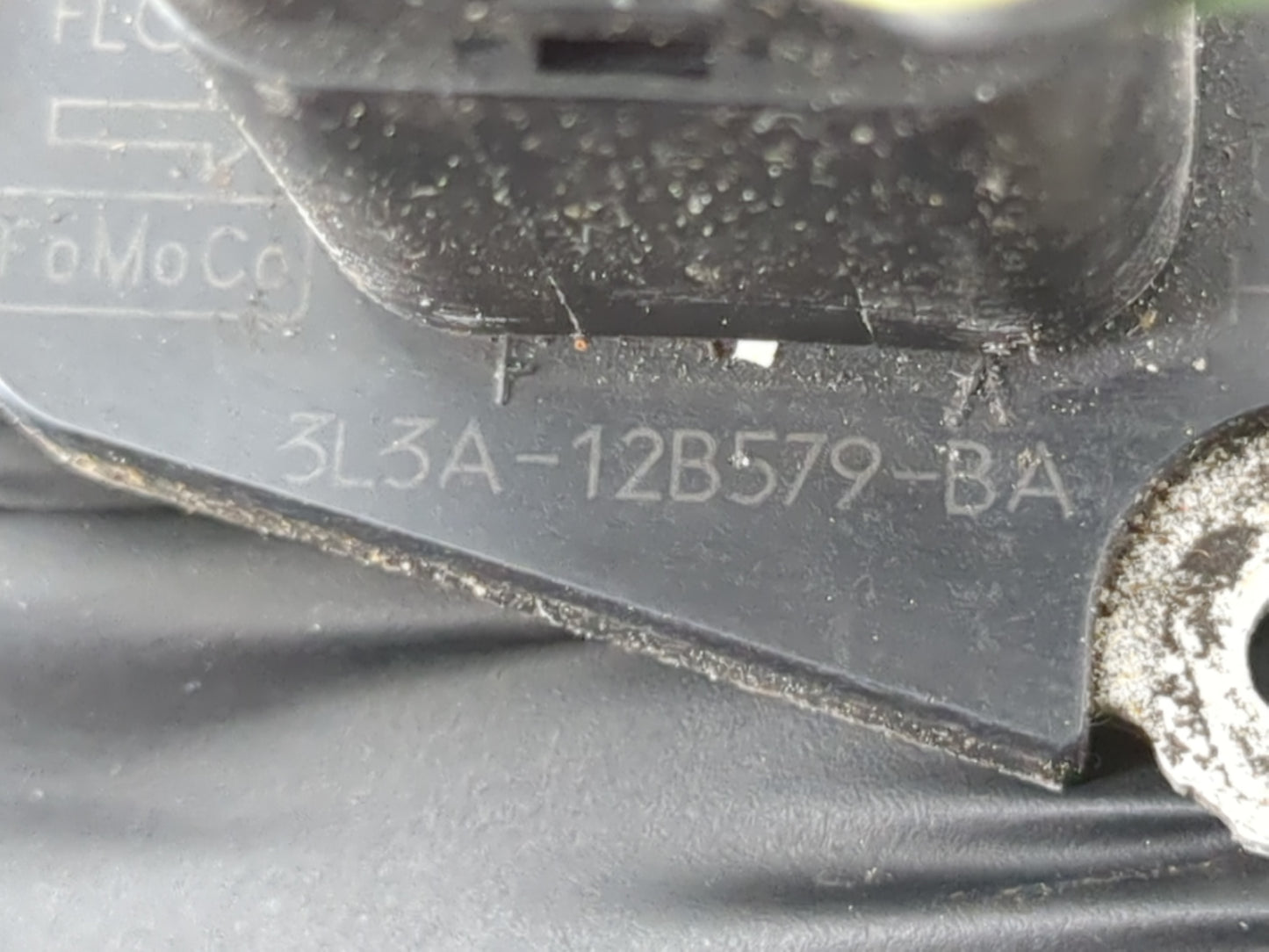 2005-2012 Ford Escape Mass Air Flow Meter Maf - Oemusedautoparts1.com