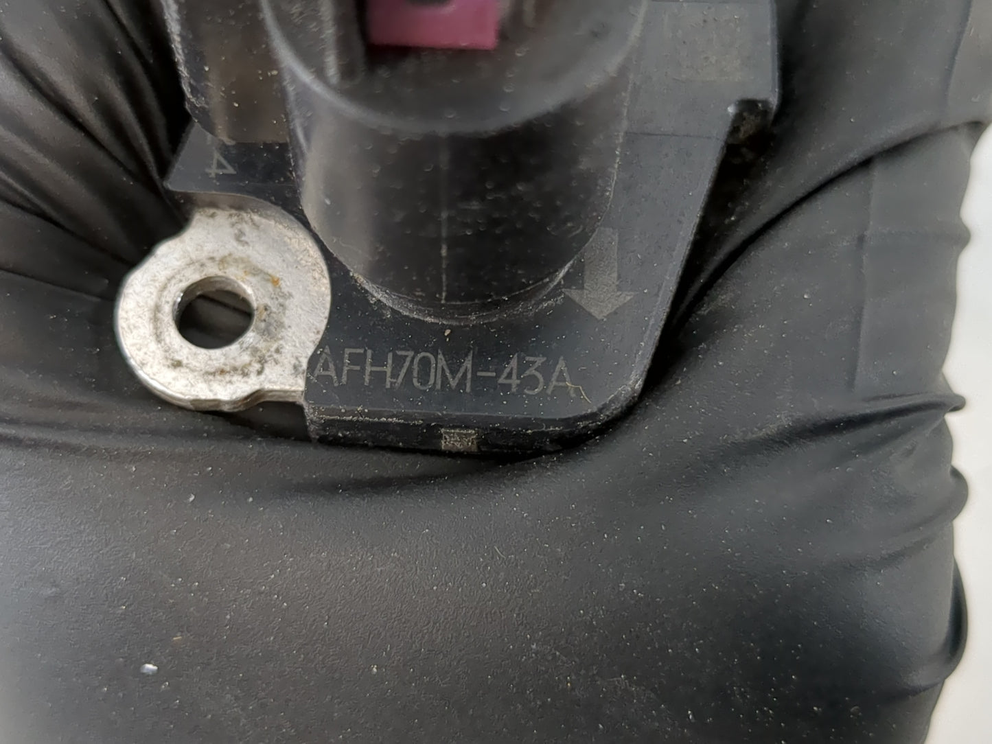 2005-2012 Ford Escape Mass Air Flow Meter Maf 1152584 - Oemusedautoparts1.com