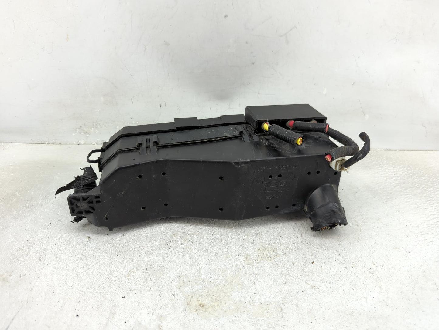 2011-2012 Ford Escape Fusebox Fuse Box Panel Relay Module P/N:8L8T-14A003-AE 3B0790100, 9L8T-14A003-BB Fits Fits 2011 2012 O