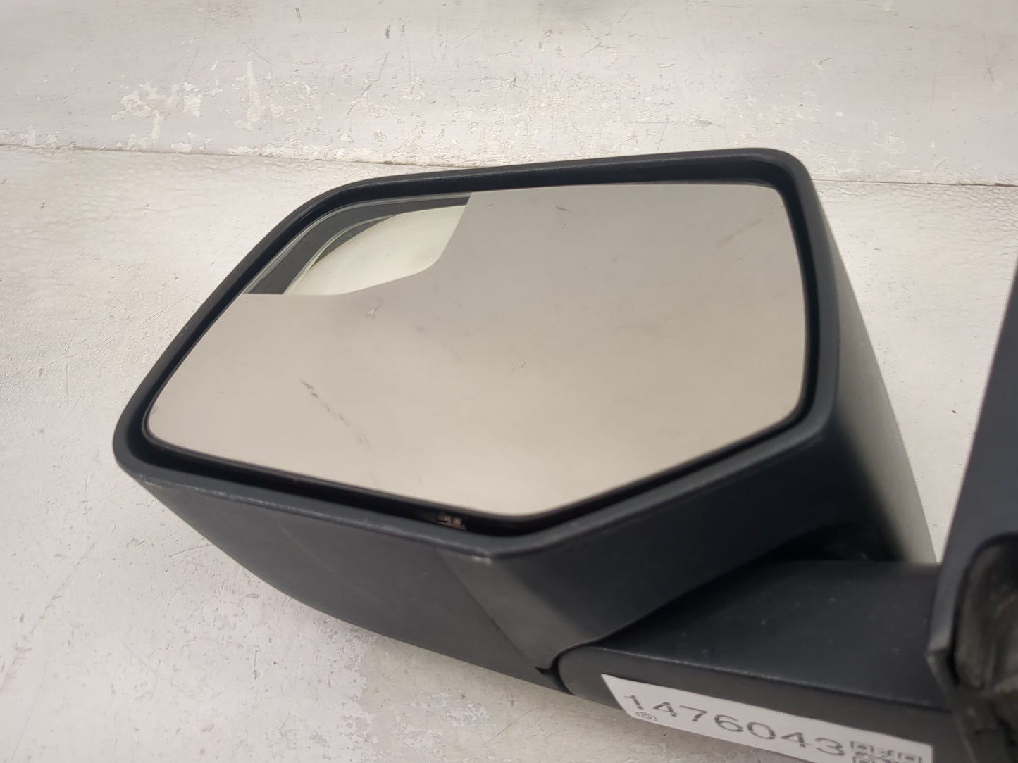2010-2012 Ford Escape Driver Side View Mirror - Left Door Mirror OEM Used - Oemusedautoparts1.com