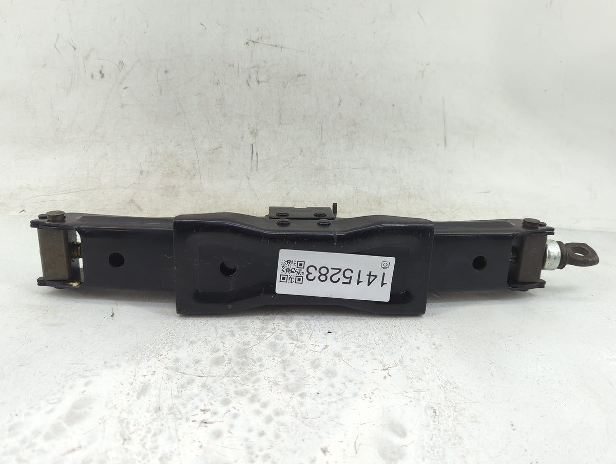 2011 Ford Explorer Spare Scissor Car Jack 1415283 - Oemusedautoparts1.com