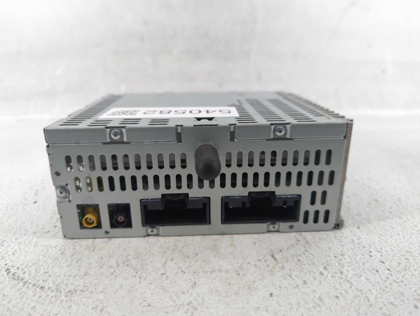 2011-2011 Ford Explorer Am Fm Cd Player Radio Receiver - Oemusedautoparts1.com