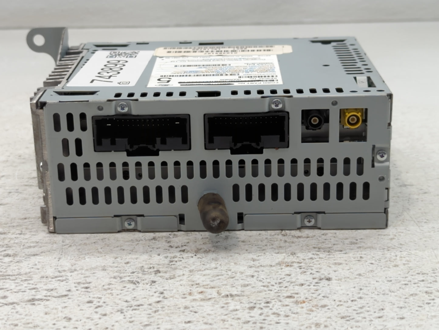 2011 Ford Explorer Radio AM FM Cd Player Receiver Replacement Fits OEM Used Auto Parts - Oemusedautoparts1.com