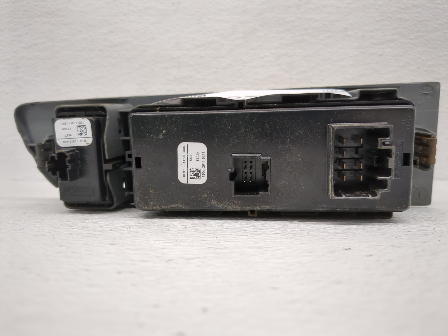 2010-2014 Ford F-150 Master Power Window Switch Replacement Driver Side Left P/N:BL3T-14540 28299309 Fits OEM Used Auto Part