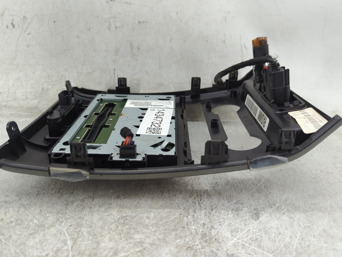 2011 Ford F-150 Radio AM FM Cd Player Receiver Replacement P/N:BL3T-18A802-HD EU-1522A-D Fits OEM Used Auto Parts - Oemuseda