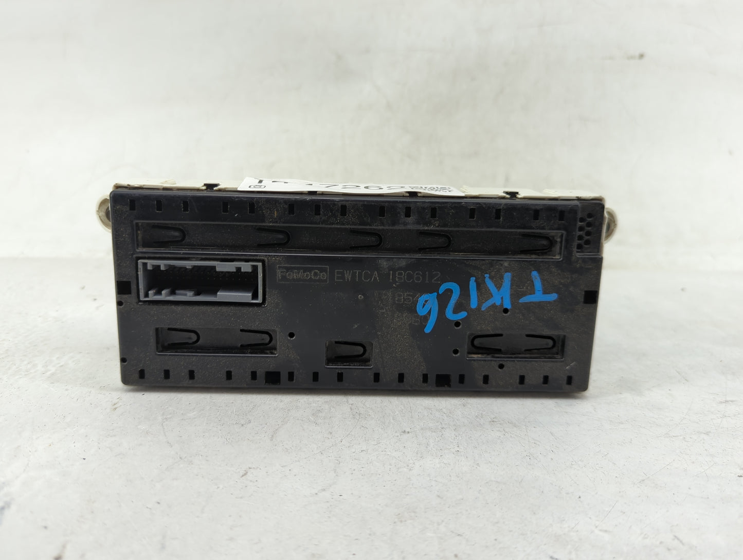 2011 Ford F250sd Pickup Climate Control Module Temperature AC/Heater Replacement P/N:EWTCA18C612 Fits OEM Used Auto Parts -