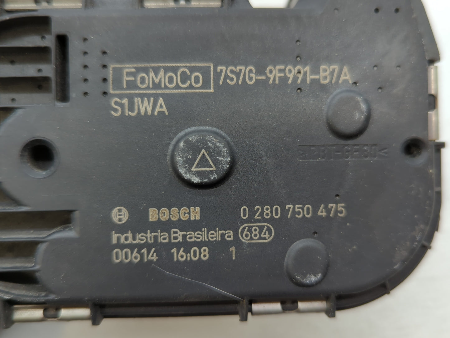 2011-2014 Ford Fiesta Throttle Body P/N:7S7G-9F991-CA 7S7G-9F991-BA, 7S7G-9F991-B7A Fits Fits 2011 2012 2013 2014 OEM Used A