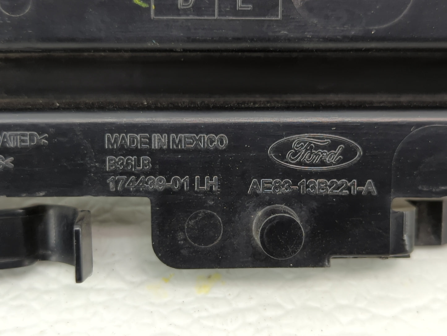 2011-2013 Ford Fiesta Driver Left Oem Front Light Lamp - Oemusedautoparts1.com