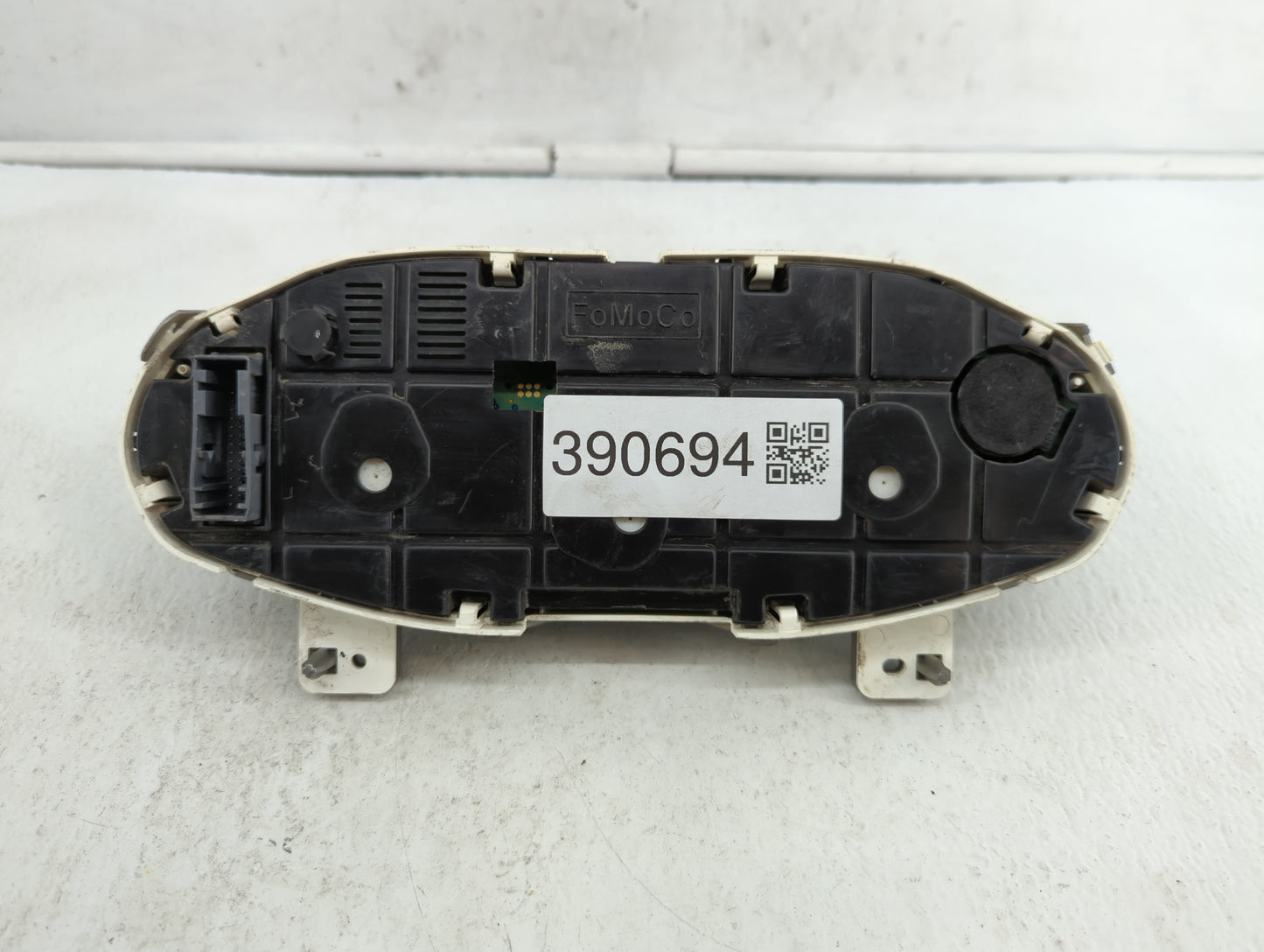 2011 Ford Fiesta Instrument Cluster Speedometer Gauges P/N:AE8T-10849-GJ AE8T-10849-GI, AE8T-10849-GH, AE8T-10849-GG Fits OE