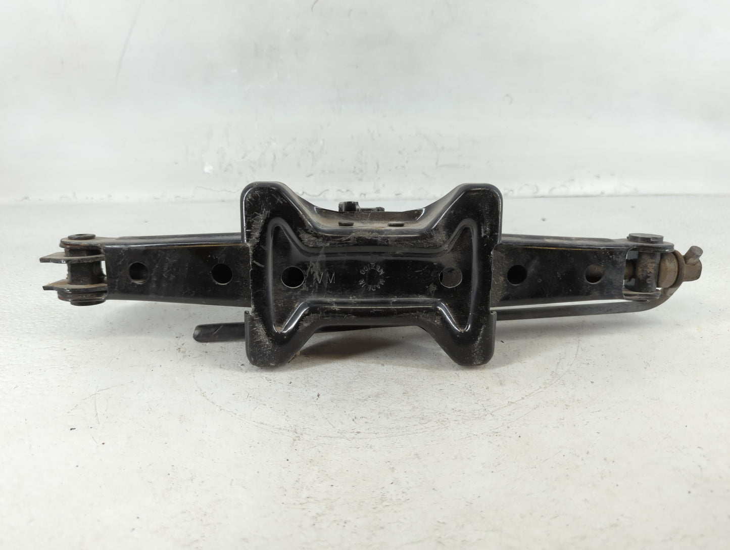 2011 Ford Fiesta Spare Scissor Car Jack - Oemusedautoparts1.com