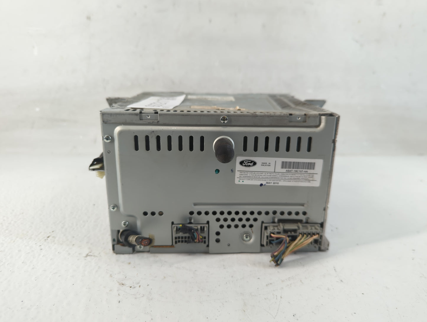 2010-2011 Ford Focus Radio AM FM Cd Player Receiver Replacement P/N:AS4T-19C107-AA Fits Fits 2010 2011 OEM Used Auto Parts -