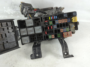 2010-2012 Ford Fusion Fusebox Fuse Box Panel Relay Module P/N:BE5T-14290-F Fits Fits 2010 2011 2012 OEM Used Auto Parts