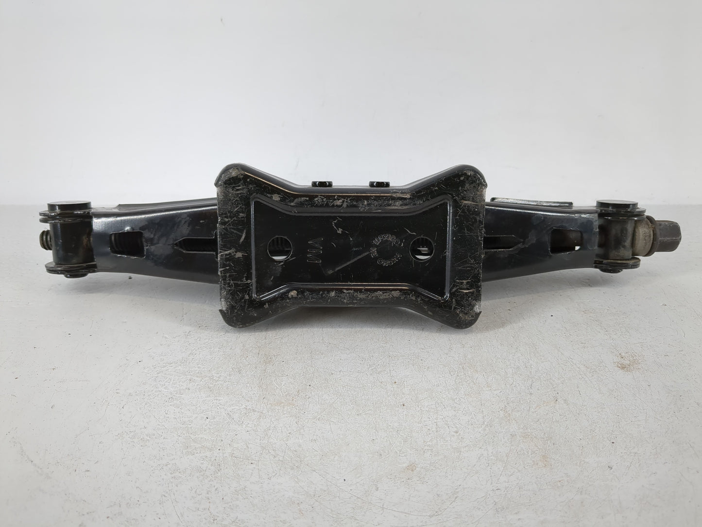 2011 Ford Fusion Spare Scissor Car Jack - Oemusedautoparts1.com