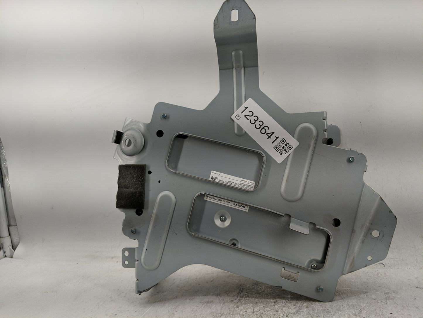 2011 Ford Fusion Radio AM FM Cd Player Receiver Replacement Fits OEM Used Auto Parts - Oemusedautoparts1.com