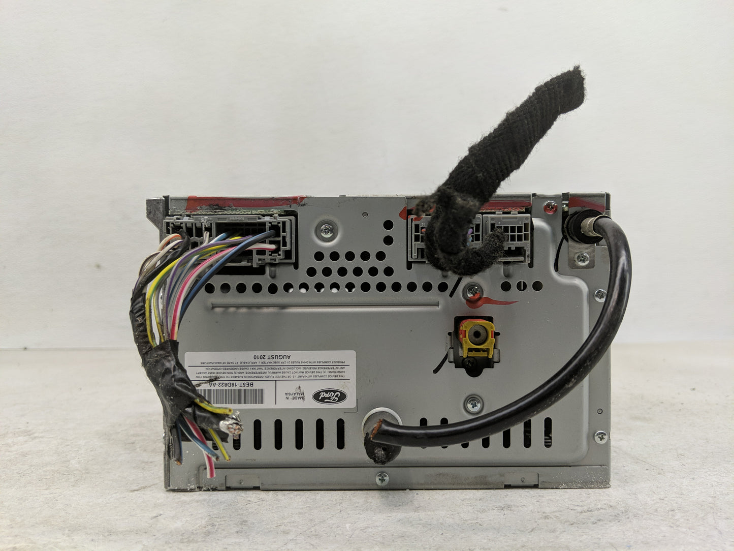 2011-2012 Ford Fusion Radio AM FM Cd Player Receiver Replacement P/N:BE5T-18D822-AA Fits Fits 2011 2012 OEM Used Auto Parts
