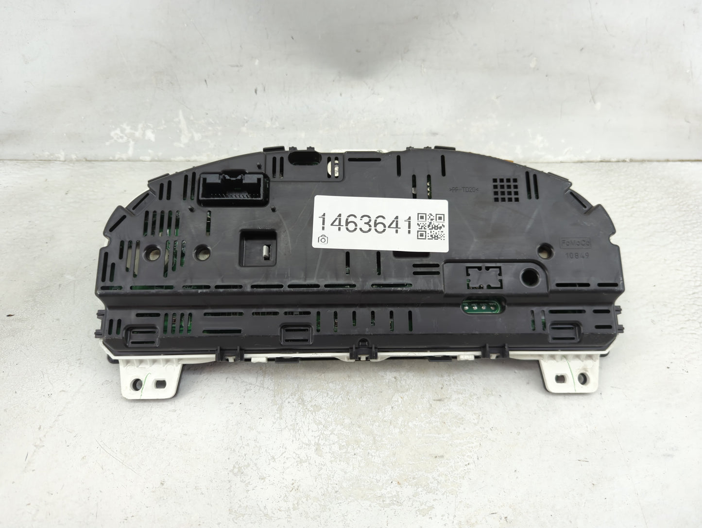 2011-2012 Ford Fusion Instrument Cluster Speedometer Gauges P/N:BE5T-10849-GD Miles:145K Fits Fits 2011 2012 OEM Used Auto P