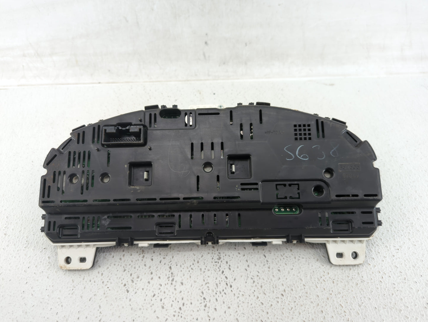 2011-2012 Ford Fusion Instrument Cluster Speedometer Gauges P/N:BE5T-10849-CD Fits Fits 2011 2012 OEM Used Auto Parts - Oemu
