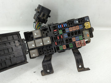 2010-2012 Ford Fusion Fusebox Fuse Box Panel Relay Module P/N:BE5T-14290-E Fits Fits 2010 2011 2012 OEM Used Auto Parts