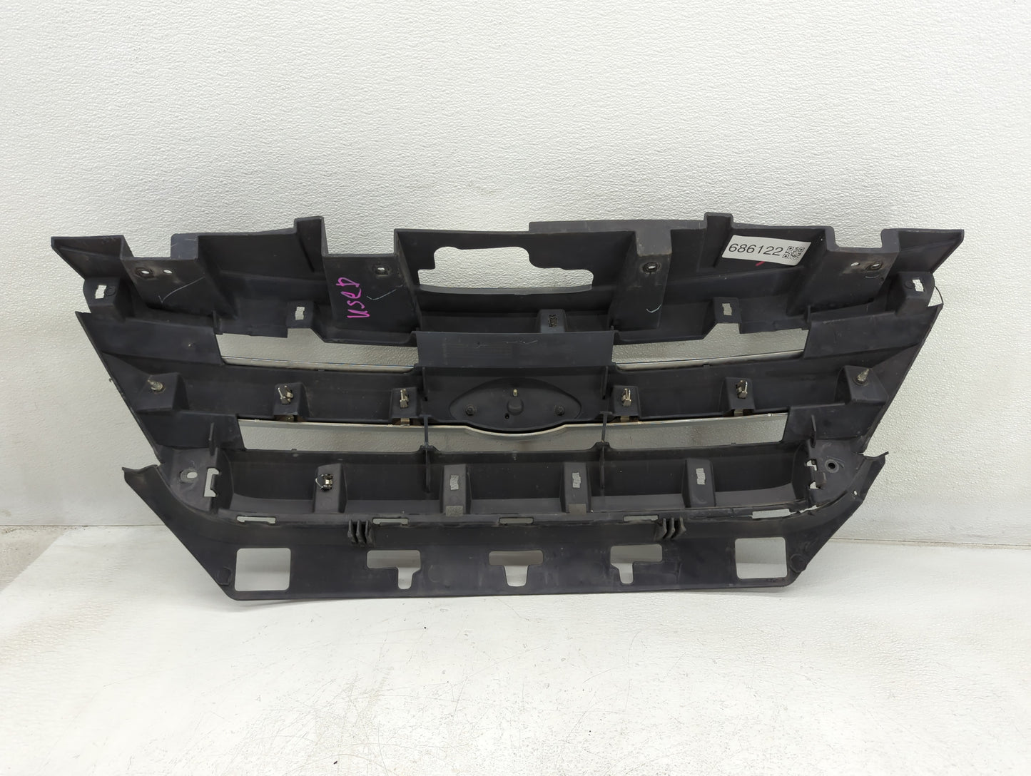 2010-2012 Ford Fusion Front Grille Bumper Not Included - Oemusedautoparts1.com