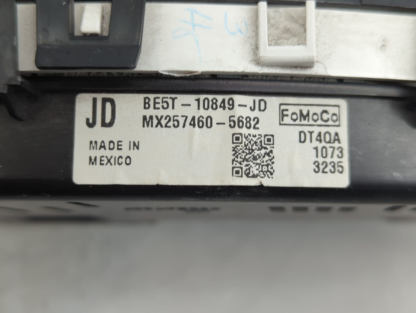 2011-2012 Ford Fusion Instrument Cluster Speedometer Gauges P/N:BE5T-10849-JD Miles: Fits Fits 2011 2012 OEM Used Auto Parts