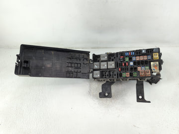 2010-2012 Ford Fusion Fusebox Fuse Box Panel Relay Module P/N:PP-T10 54-7146-30 Fits Fits 2010 2011 2012 OEM Used Auto Parts